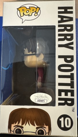 Harry Potter "Harry Potter" Pop #10 signed in person by Daniel Radcliffe - Image 2