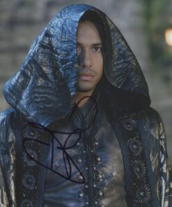 Elliot Knight